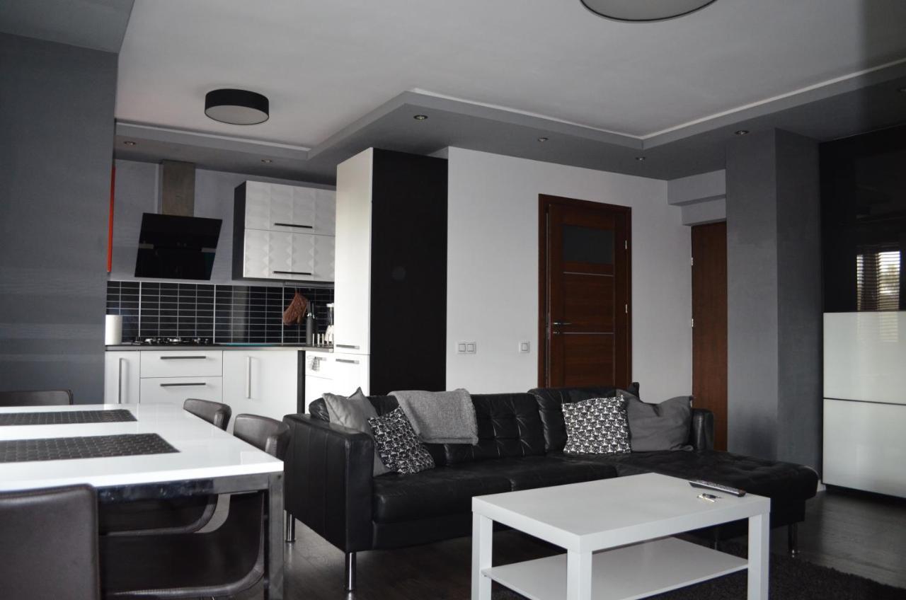 Apartment City Center - Free Parking - Easy Check-In คอร์ซุฟ ภายนอก รูปภาพ
