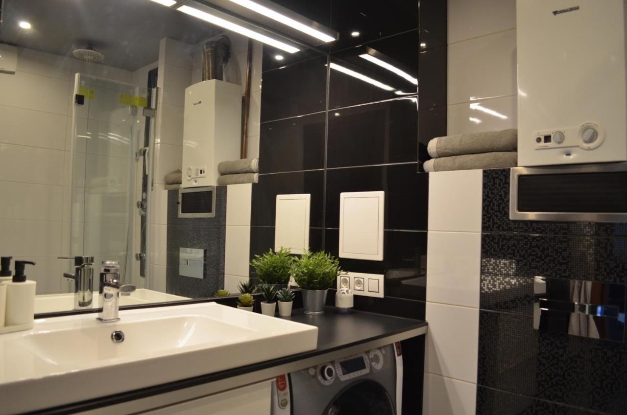 Apartment City Center - Free Parking - Easy Check-In คอร์ซุฟ ภายนอก รูปภาพ